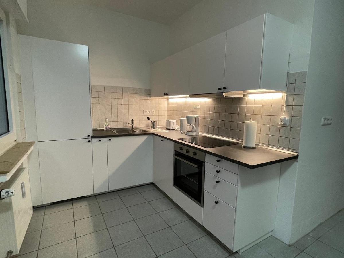 Comfortable Shared Apartment With Private Room In 韦塞林 外观 照片