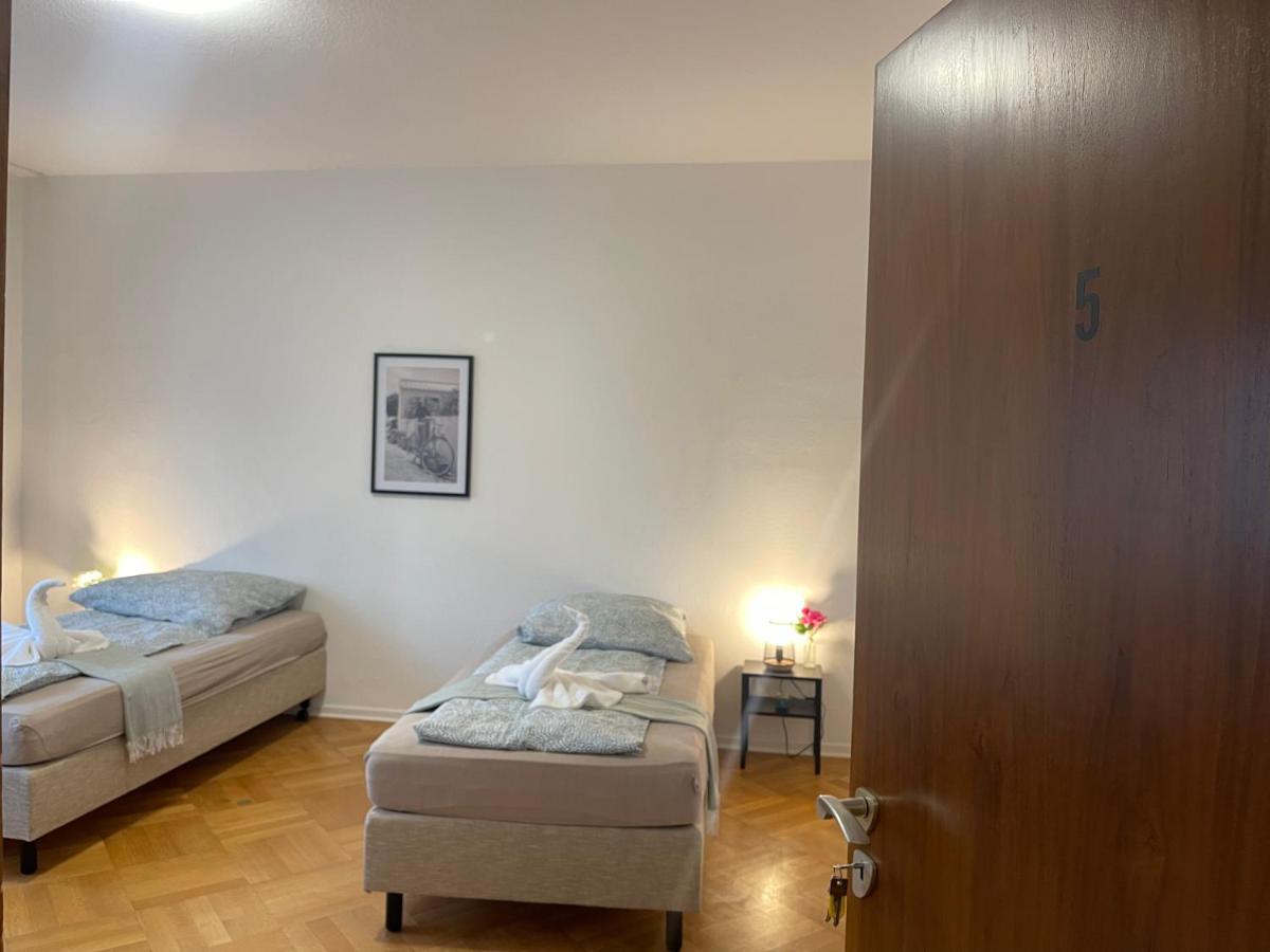 Comfortable Shared Apartment With Private Room In 韦塞林 外观 照片