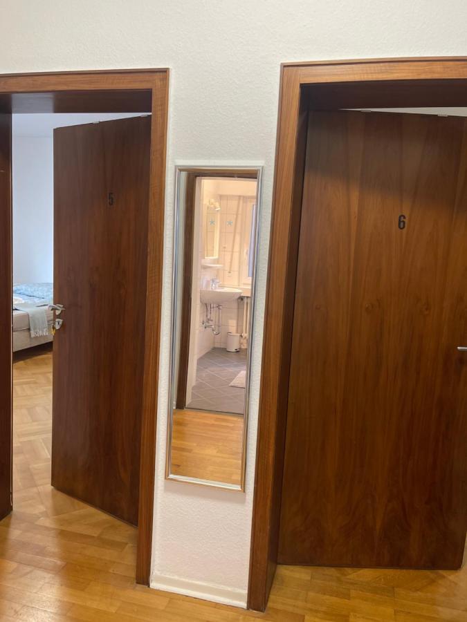 Comfortable Shared Apartment With Private Room In 韦塞林 外观 照片