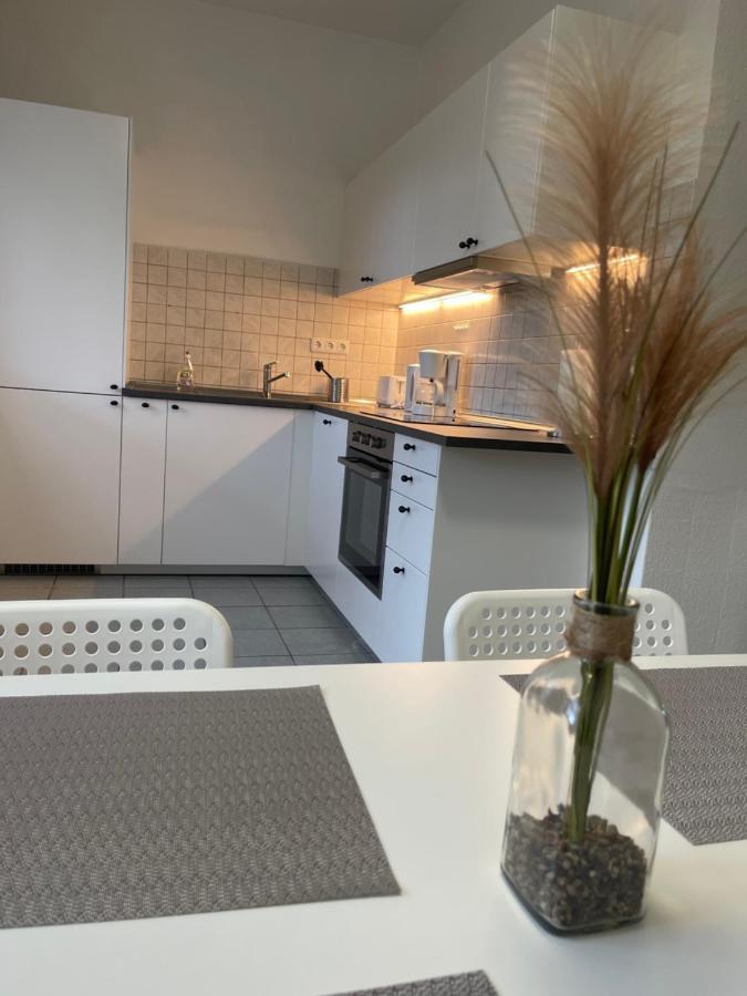 Comfortable Shared Apartment With Private Room In 韦塞林 外观 照片